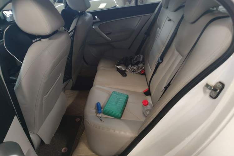 Used Geely Auto Emgrand 2016 Sedan 1.5L CVT Luxury Model Left Rear Seat