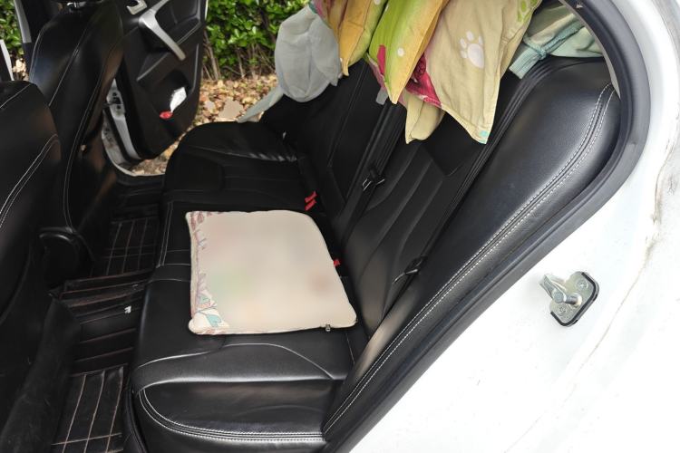 Used Geely Auto Emgrand 2016 Sedan 1.5L Manual Upward Edition Left Rear Seat