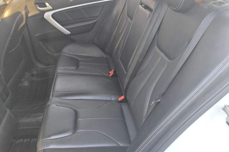 Used Geely Auto Emgrand 2016 Sedan 1.5L Manual Upward Edition Left Rear Seat