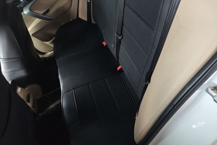 Used Geely Auto Emgrand 2016 Sedan 1.5L CVT Luxury Model Left Rear Seat