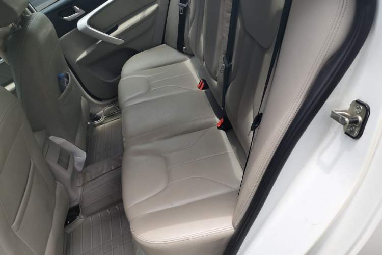 Used Geely Auto Emgrand 2016 Sedan 1.5L CVT Luxury Model Left Rear Seat