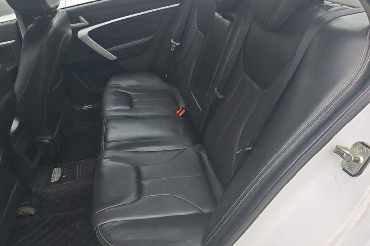 Used Geely Auto Emgrand 2016 Sedan 1.5L Manual Upward Edition Left Rear Seat