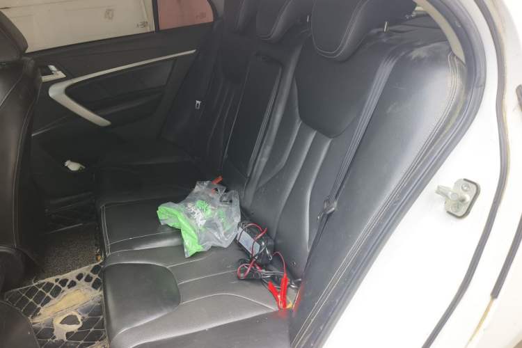 Used Geely Auto Emgrand 2016 Sedan 1.5L Manual Upward Edition Left Rear Seat
