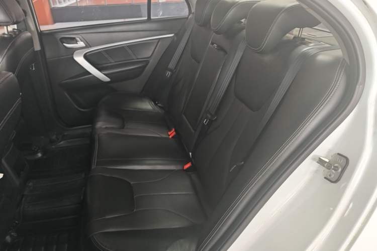 Used Geely Auto Emgrand 2016 Sedan 1.5L Manual Upward Edition Left Rear Seat