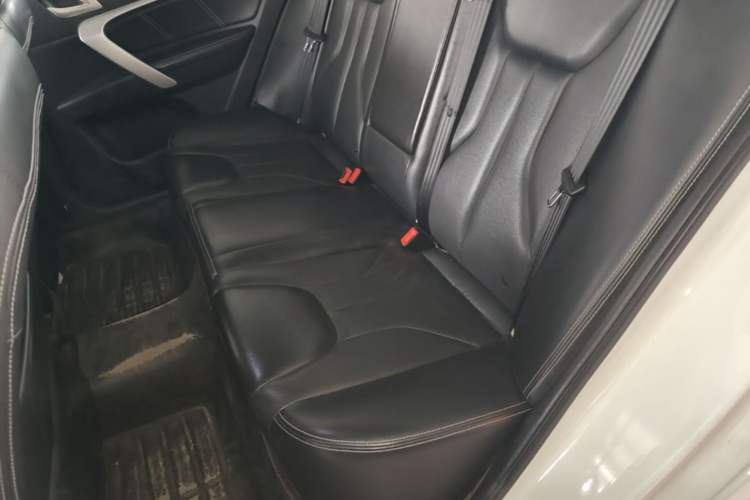 Used Geely Auto Emgrand 2016 Sedan 1.5L CVT Upward Version Left Rear Seat