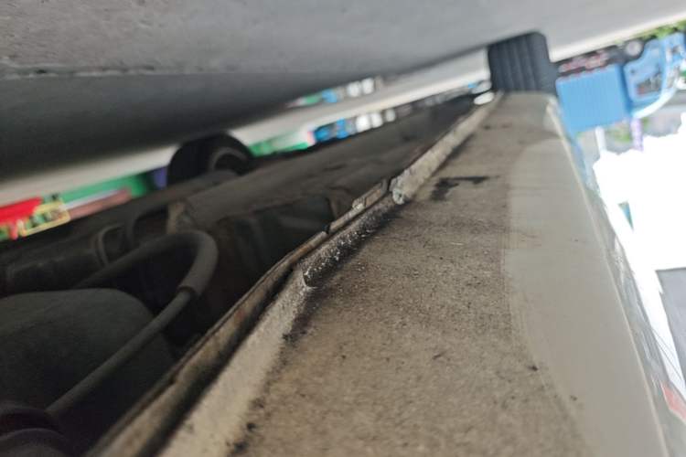 Used Geely Auto Emgrand 2016 Sedan 1.5L Manual Upward Edition Left Side Sill