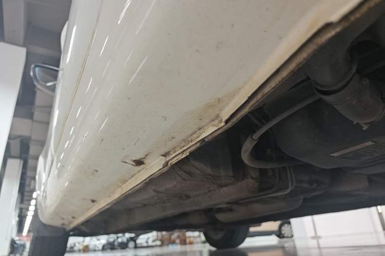 Used Geely Auto Emgrand 2016 Sedan 1.5L Manual Upward Edition Left Side Sill