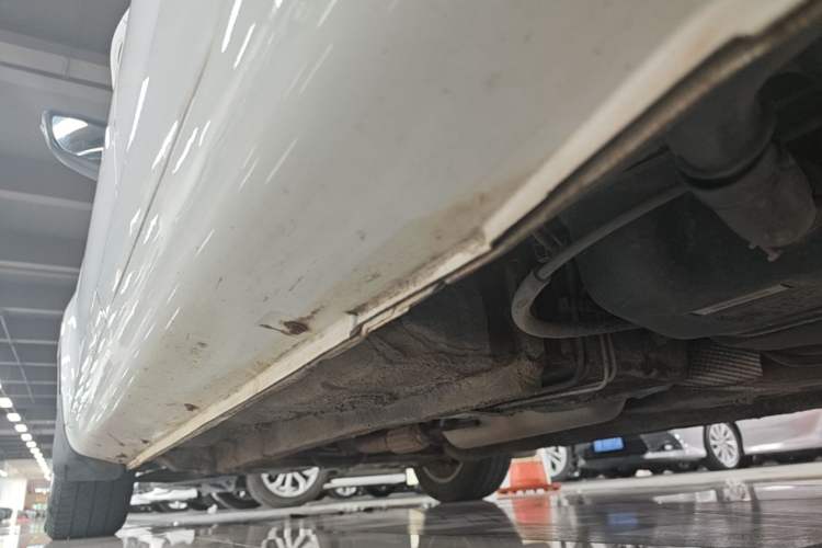 Used Geely Auto Emgrand 2016 Sedan 1.5L Manual Upward Edition Left Side Sill