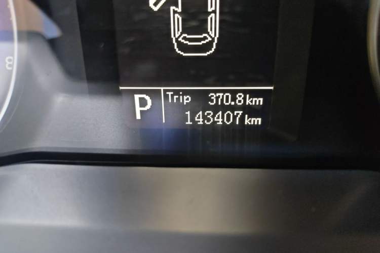 Used Geely Auto Emgrand 2016 Hatchback RS 1.5L CVT Upward Edition Odometer Close Up