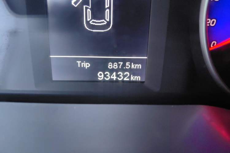 Used Geely Auto Emgrand 2016 Sedan 1.5L Manual Upward Edition Odometer Close Up