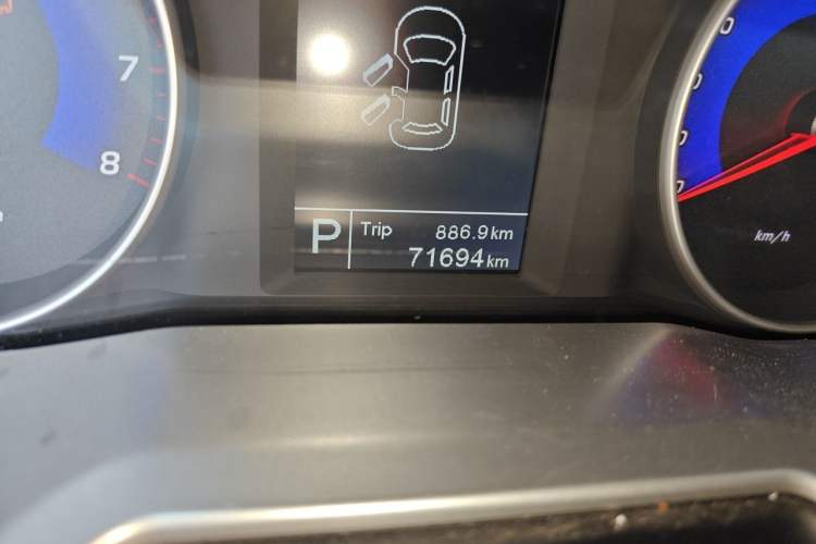 Used Geely Auto Emgrand 2016 Sedan 1.5L CVT Luxury Model Odometer Close Up