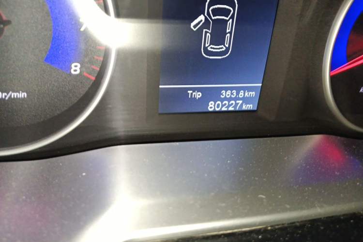 Used Geely Auto Emgrand 2016 Sedan 1.5L Manual Upward Edition Odometer Close Up