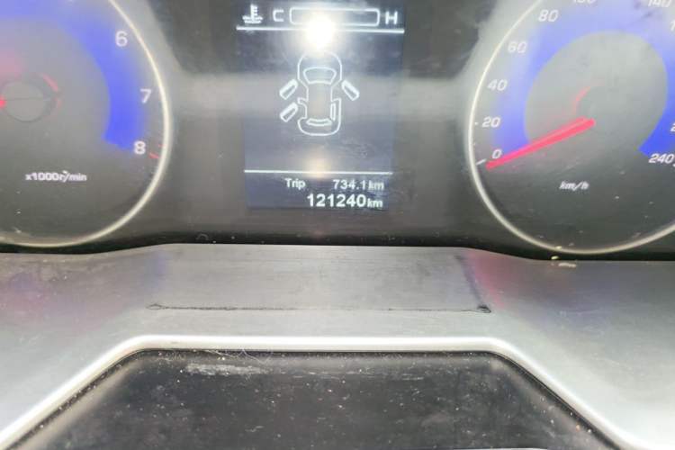 Used Geely Auto Emgrand 2016 Sedan 1.5L Manual Upward Edition Odometer Close Up