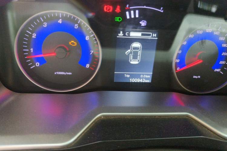 Used Geely Auto Emgrand 2016 Sedan 1.5L Manual Luxury Model Odometer Close Up