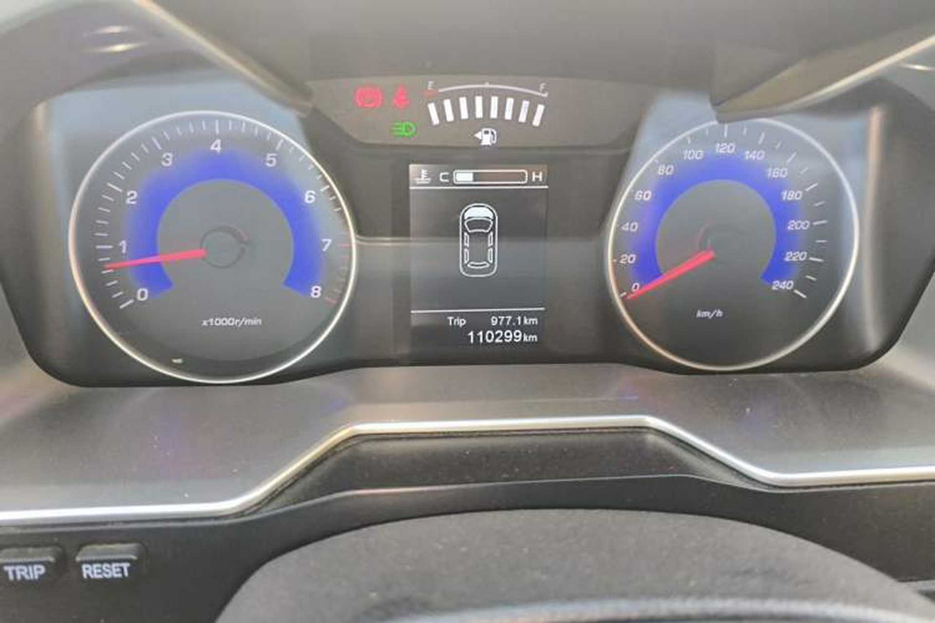 Used Geely Auto Emgrand 2016 Sedan 1.5L Manual Luxury Model Odometer Close Up