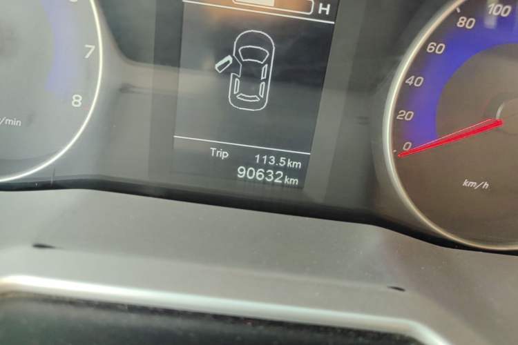Used Geely Auto Emgrand 2016 Sedan 1.5L Manual Upward Edition Odometer Close Up
