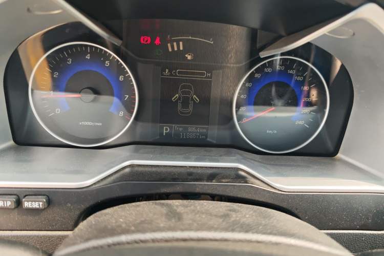 Used Geely Auto Emgrand 2016 Hatchback RS 1.5L CVT Upward Edition Odometer Close Up