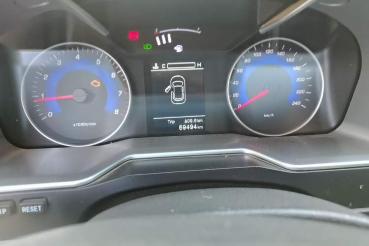 Used Geely Auto Emgrand 2016 Sedan 1.5L Manual Luxury Model Odometer Close Up