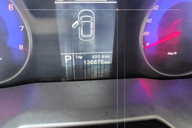 Used Geely Auto Emgrand 2016 Sedan 1.5L CVT Luxury Model Odometer Close Up