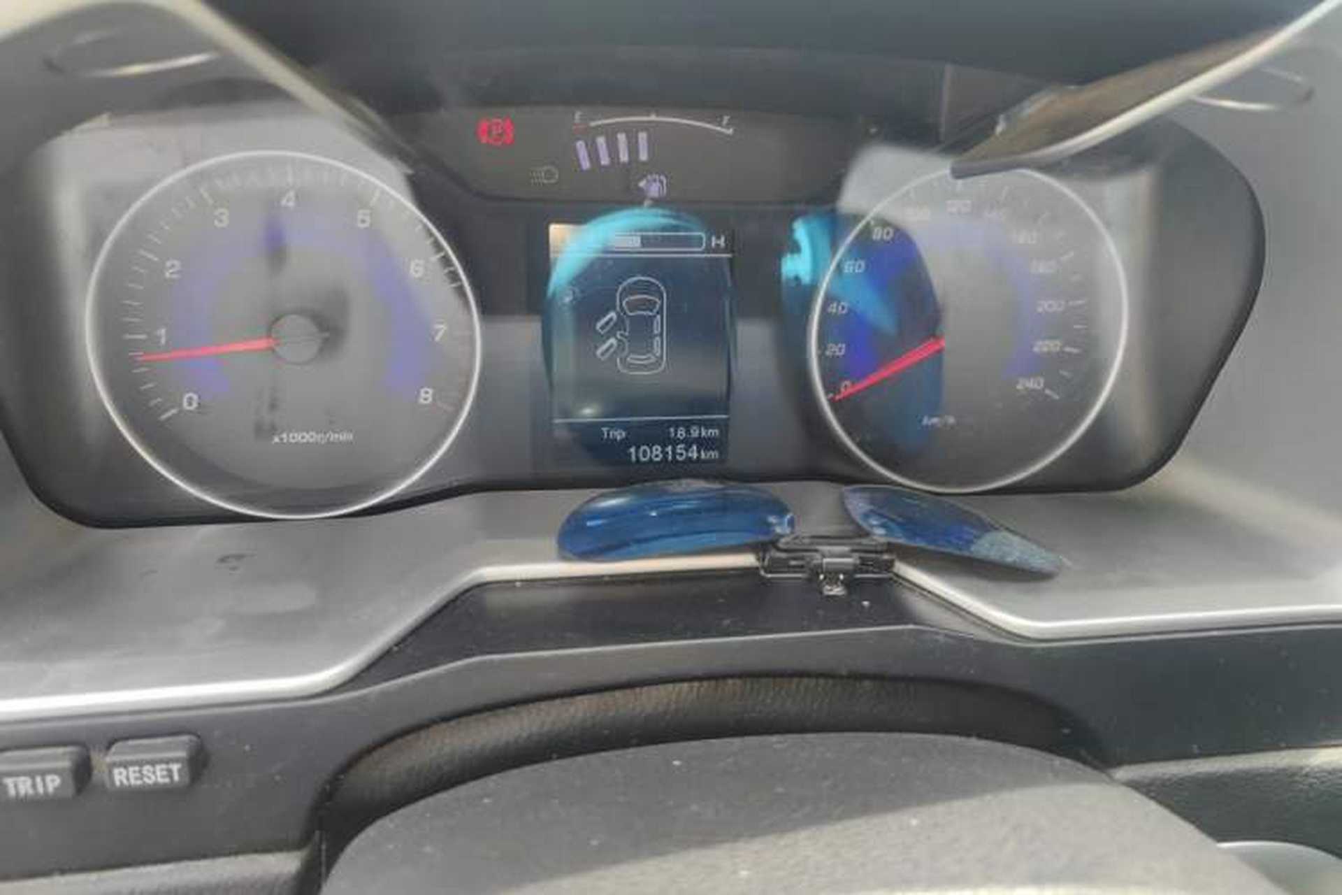 Used Geely Auto Emgrand 2016 Sedan 1.5L Manual Upward Edition Odometer Close Up