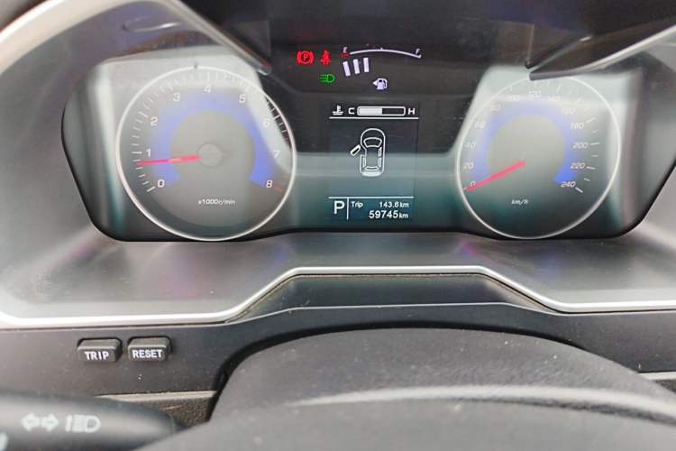 Used Geely Auto Emgrand 2016 Sedan 1.5L CVT Luxury Model Odometer Close Up