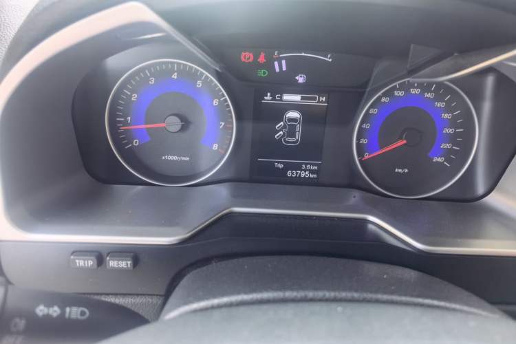 Used Geely Auto Emgrand 2016 Sedan 1.5L Manual Upward Edition Odometer Close Up