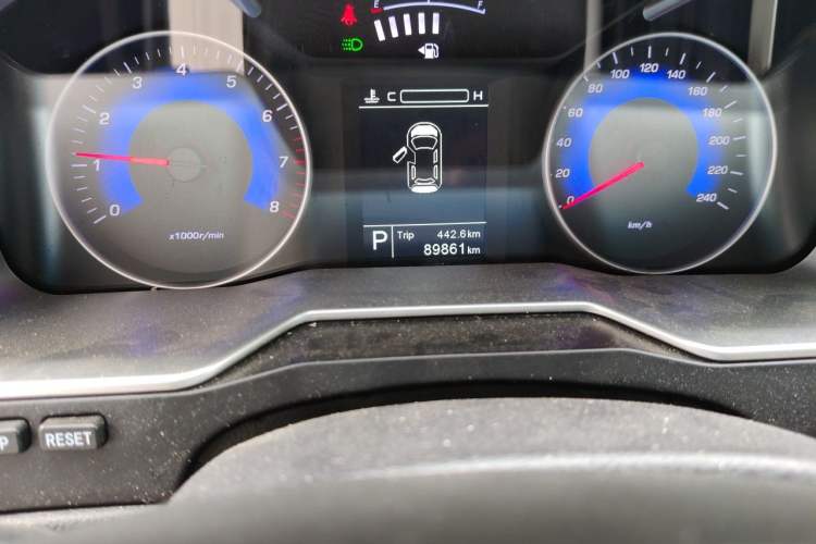 Used Geely Auto Emgrand 2016 Sedan 1.5L CVT Upward Version Odometer Close Up