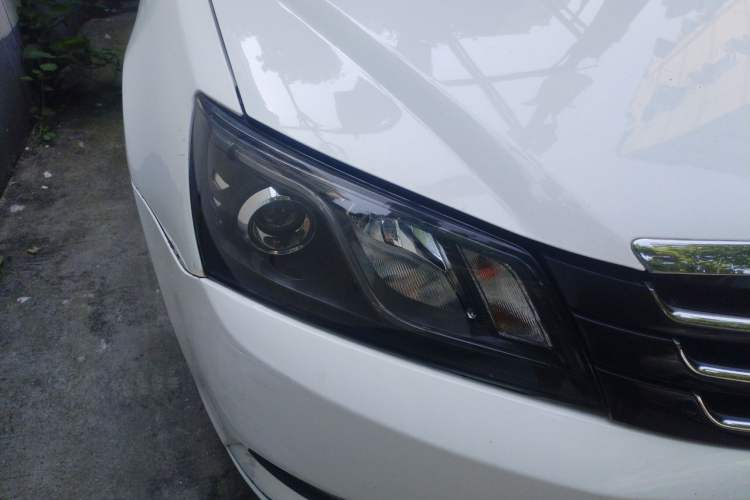 Used Geely Auto Emgrand 2016 Sedan 1.5L CVT Upward Version Right Front Headlight