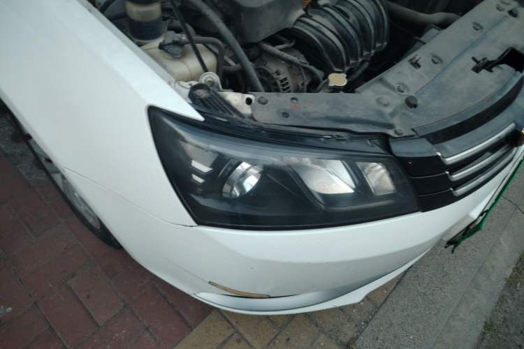 Used Geely Auto Emgrand 2016 Sedan 1.5L Manual Upward Edition Right Front Headlight