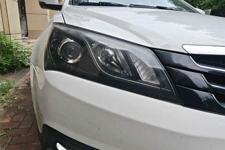 Used Geely Auto Emgrand 2016 Hatchback RS 1.5L CVT Upward Edition Right Front Headlight