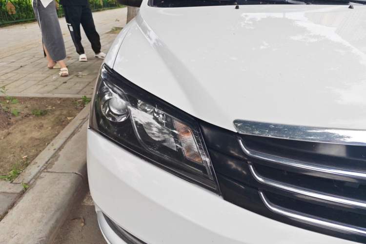 Used Geely Auto Emgrand 2016 Sedan 1.5L Manual Upward Edition Right Front Headlight