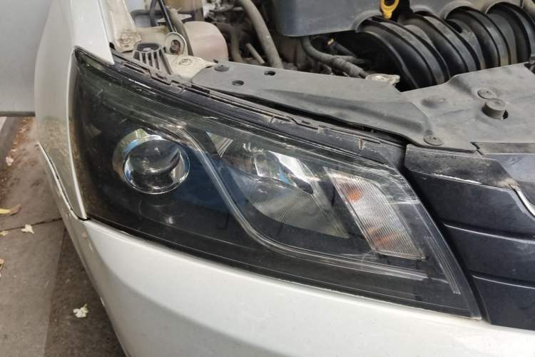 Used Geely Auto Emgrand 2016 Sedan 1.5L Manual Upward Edition Right Front Headlight
