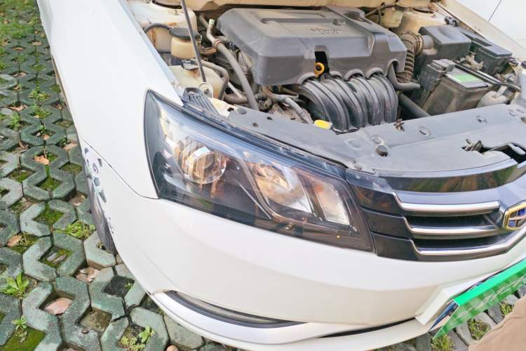 Used Geely Auto Emgrand 2016 Sedan 1.5L Manual Upward Edition Right Front Headlight