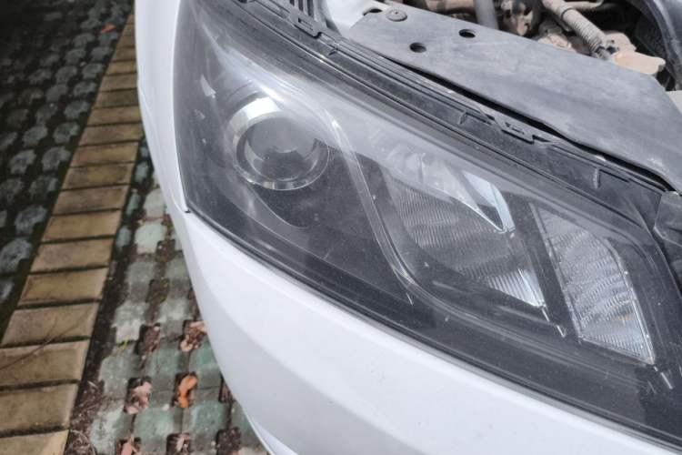 Used Geely Auto Emgrand 2016 Sedan 1.5L Manual Upward Edition Right Front Headlight