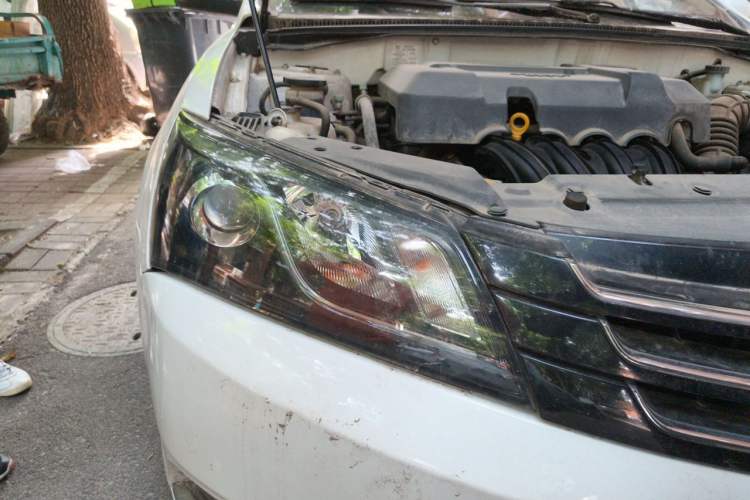 Used Geely Auto Emgrand 2016 Sedan 1.5L Manual Luxury Model Right Front Headlight