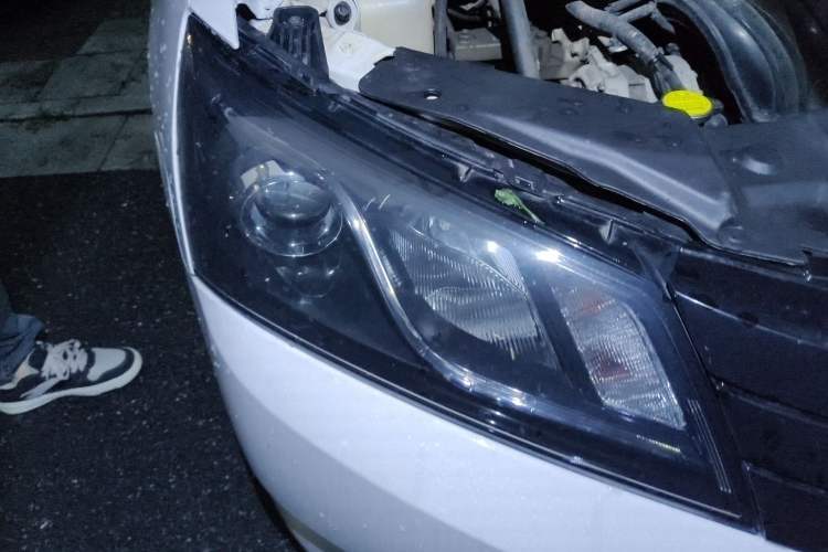 Used Geely Auto Emgrand 2016 Sedan 1.5L CVT Upward Version Right Front Headlight