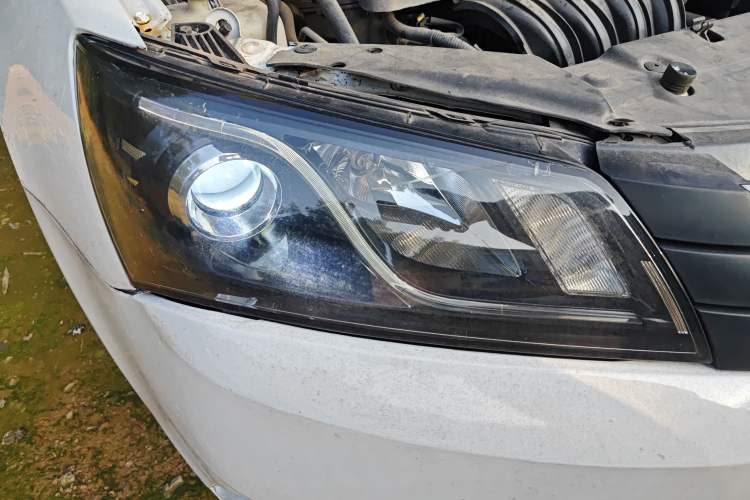 Used Geely Auto Emgrand 2016 Sedan 1.5L Manual Upward Edition Right Front Headlight