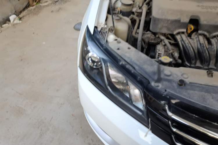 Used Geely Auto Emgrand 2016 Sedan 1.5L Manual Luxury Model Right Front Headlight