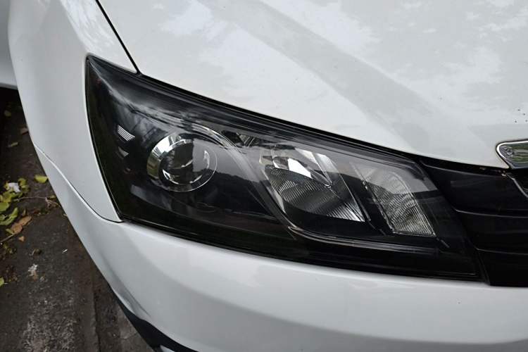Used Geely Auto Emgrand 2016 Hatchback RS 1.5L Manual - Upward Edition Right Front Headlight