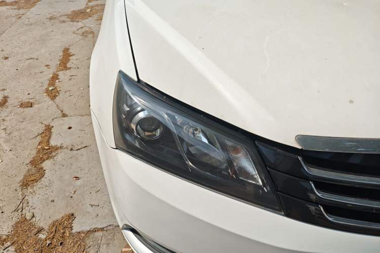 Used Geely Auto Emgrand 2016 Sedan 1.5L CVT Upward Version Right Front Headlight