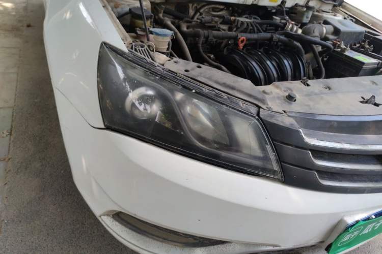 Used Geely Auto Emgrand 2016 Sedan 1.3T Manual Upward Edition Right Front Headlight