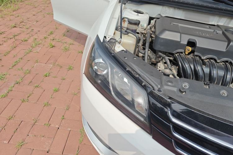 Used Geely Auto Emgrand 2016 Sedan 1.5L Manual Upward Edition Right Front Headlight