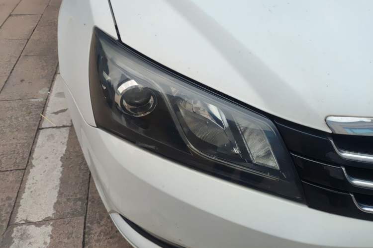 Used Geely Auto Emgrand 2016 Sedan 1.5L Manual Upward Edition Right Front Headlight