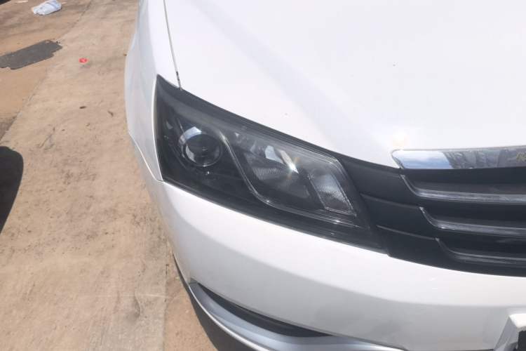 Used Geely Auto Emgrand 2016 Sedan 1.5L CVT Upward Version Right Front Headlight