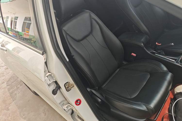 Used Geely Auto Emgrand 2016 Sedan 1.5L Manual Upward Edition Right Front Seat