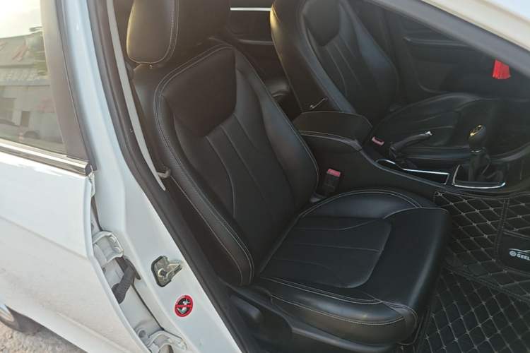 Used Geely Auto Emgrand 2016 Sedan 1.5L Manual Upward Edition Right Front Seat