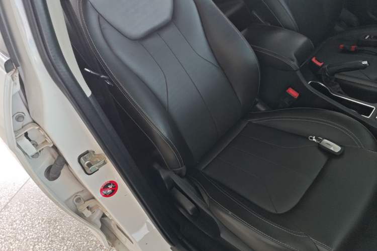 Used Geely Auto Emgrand 2016 Sedan 1.5L CVT Upward Version Right Front Seat