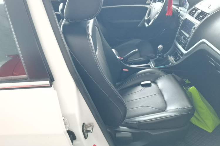 Used Geely Auto Emgrand 2016 Sedan 1.5L Manual Upward Edition Right Front Seat