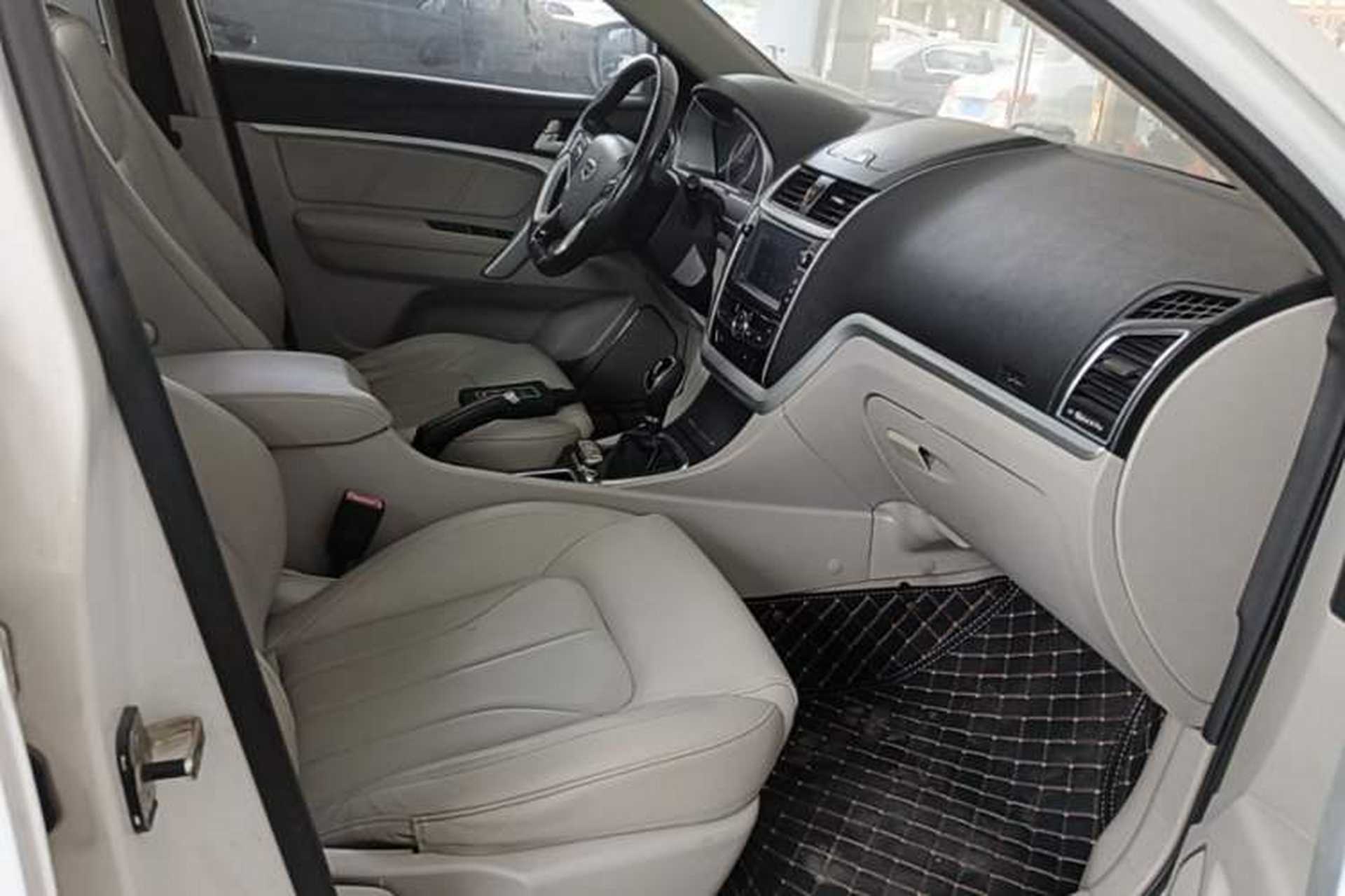 Used Geely Auto Emgrand 2016 Sedan 1.5L CVT Luxury Model Right Front Seat