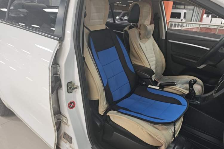 Used Geely Auto Emgrand 2016 Sedan 1.5L Manual Upward Edition Right Front Seat